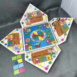 Vintage 1969 Walt Disney Peter Pan Pleasure Hunt Vinyl Playboard Preschool Game